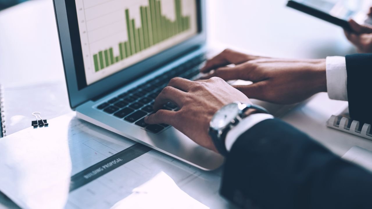 Why is Semrush Taking So Long to Update Metrics